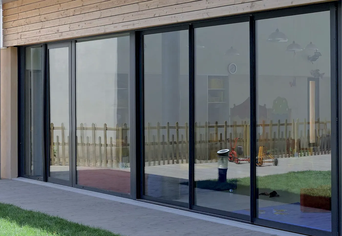 Comfort Line Series 300 SG/DG Window - 1/3