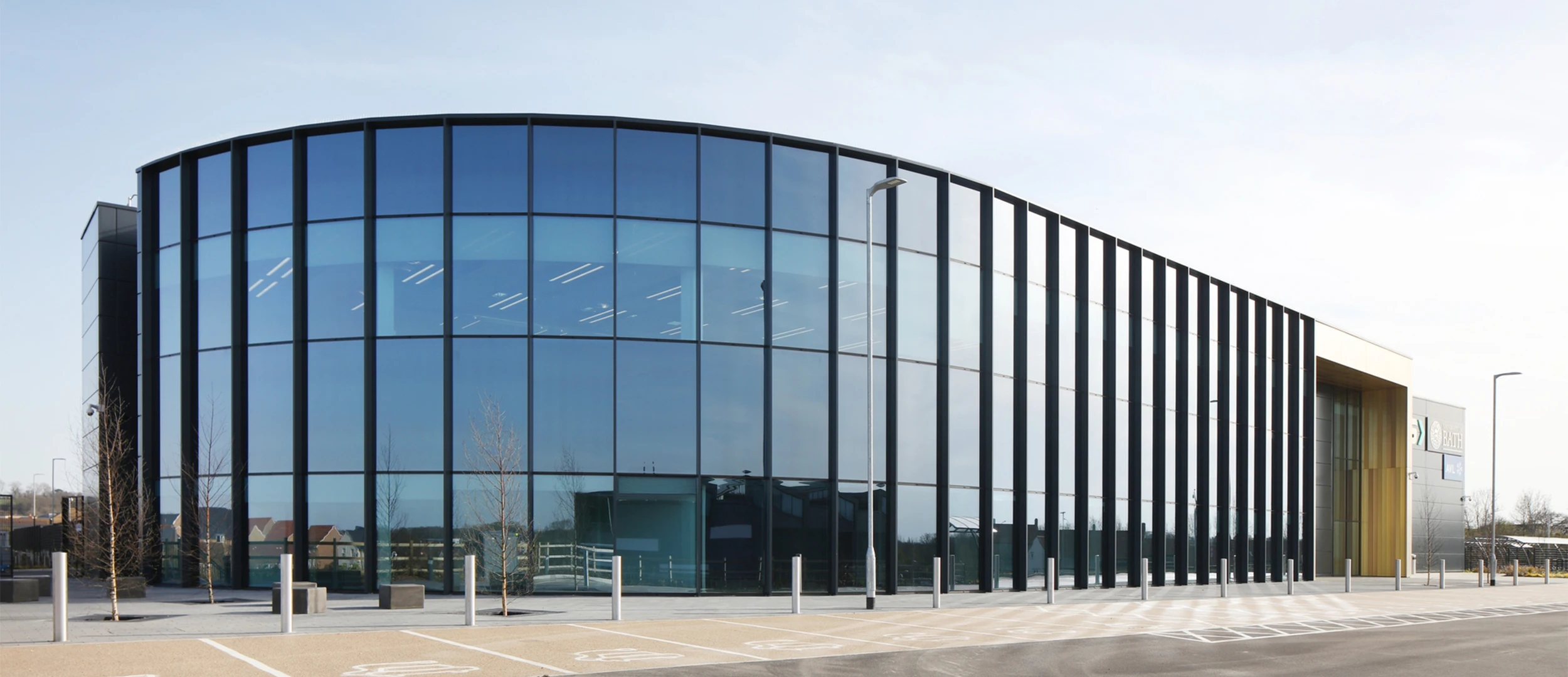 Series 800 SSG Glazed Facade - 1/1