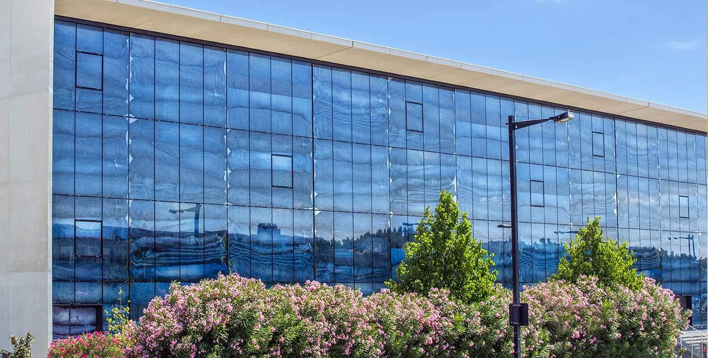 Tanagra® 017 Horizontal Curtain Wall - 1/3