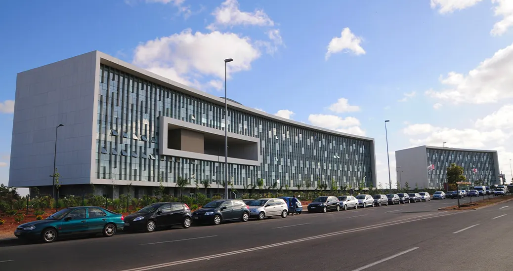 Vento® 017 SSG Curtain Wall - 2/4