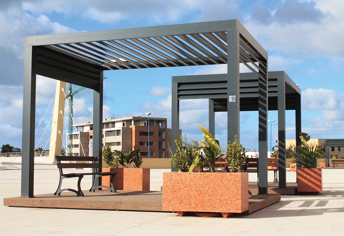 Pergola bioclimatique SUNWAY : la gamme Pyxel pour sublimer les extérieurs